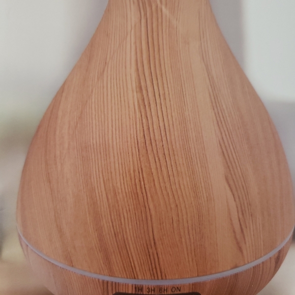 Aroma home color changing ultrasonic diffuser. - Picture 2 of 4